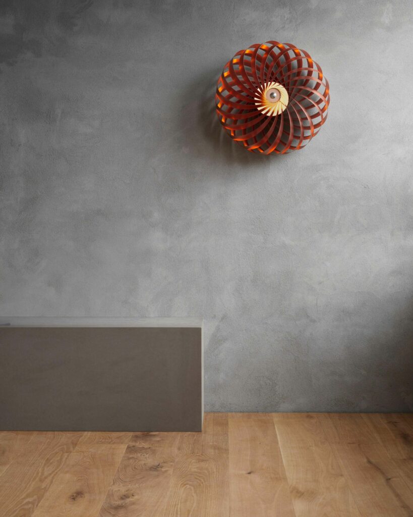 Tom Rossau TR5WALLLIGHT